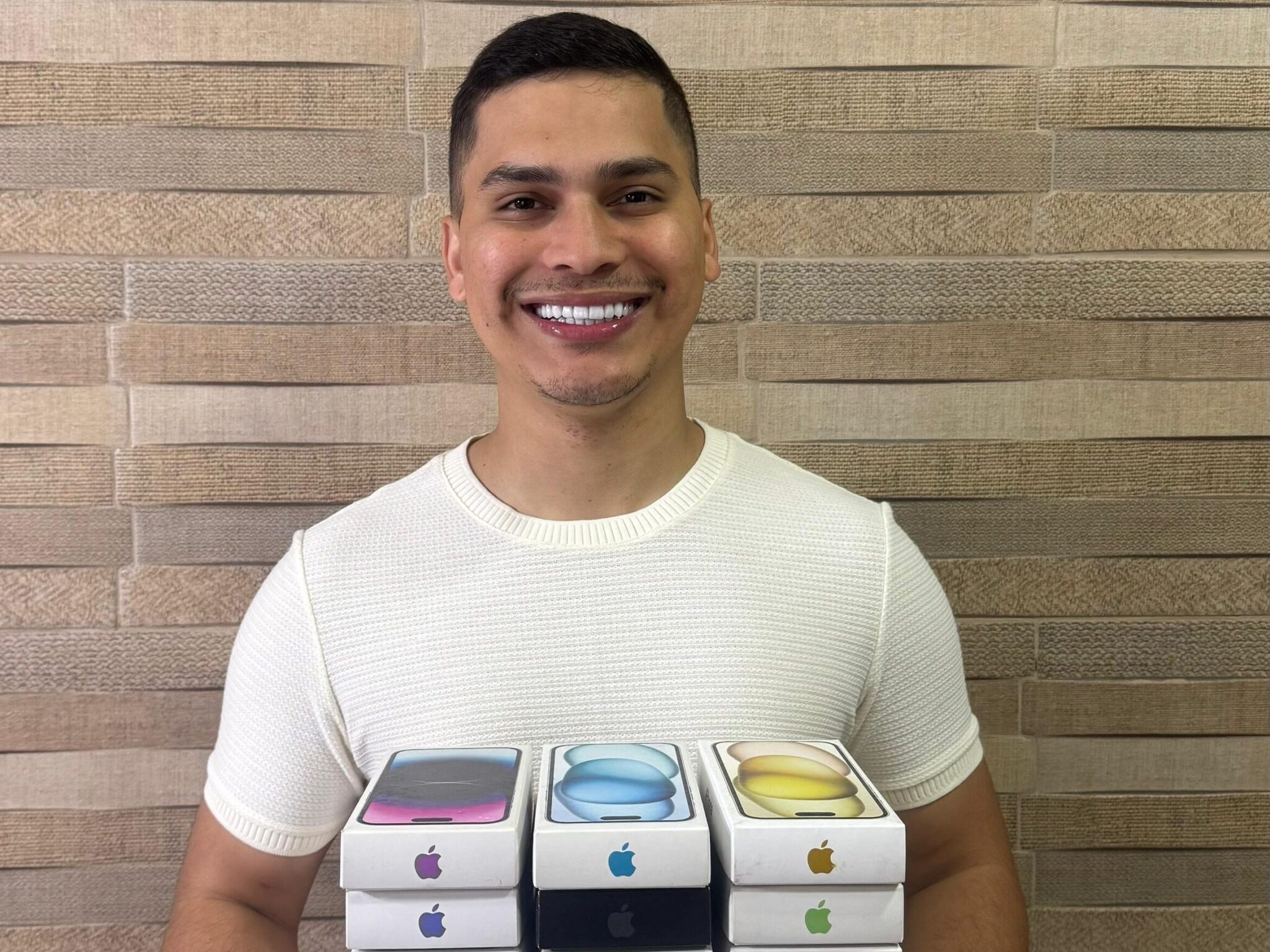 Participe do Sorteio do iPhone 15 com Feehzero e Transforme seu Sonho em Realidade