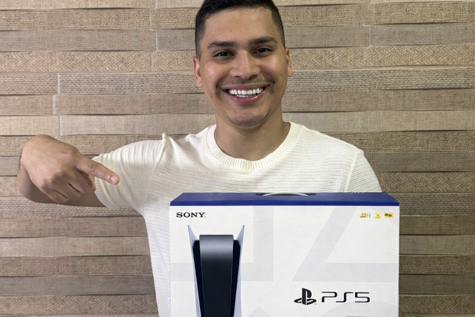 Participe do Sorteio de PS5 com o Influenciador Feehzero